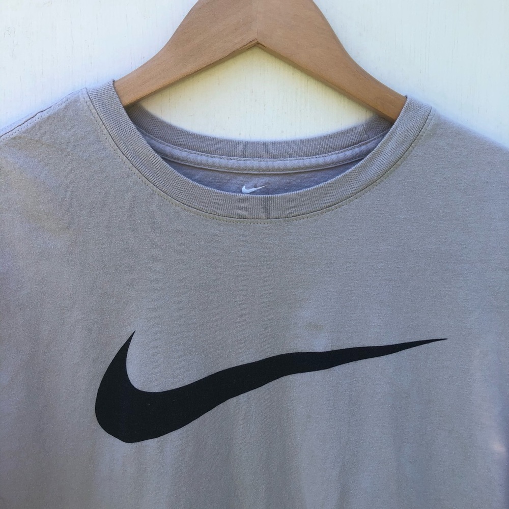 nikelab vintage swoosh tee